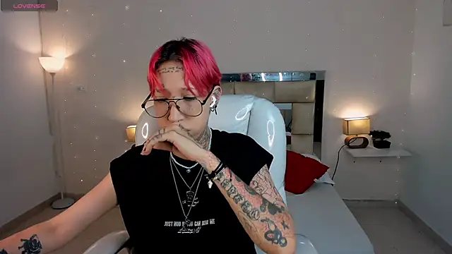 ravengreen  online show from 28, 1, 2025