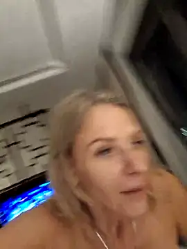 YourJuliena online show from 25, 2, 2025