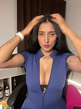 Valentina cartier online show from 19, 9, 2025