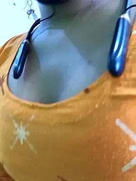 Snapshot of Ananya_34 chatting on 13, 10, 2025 Ananya 34 online show from 13, 10, 2025