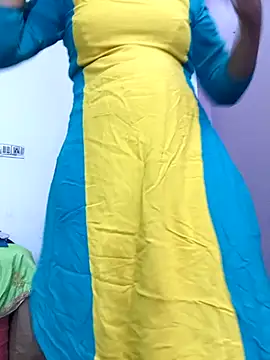 Snapshot of Ananya_34 chatting on 6, 10, 2025 Ananya 34 online show from 6, 10, 2025