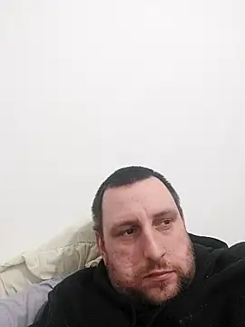 Snapshot of HE-M123 chatting on 18, 10, 2025 HE-M123 online show from 18, 10, 2025