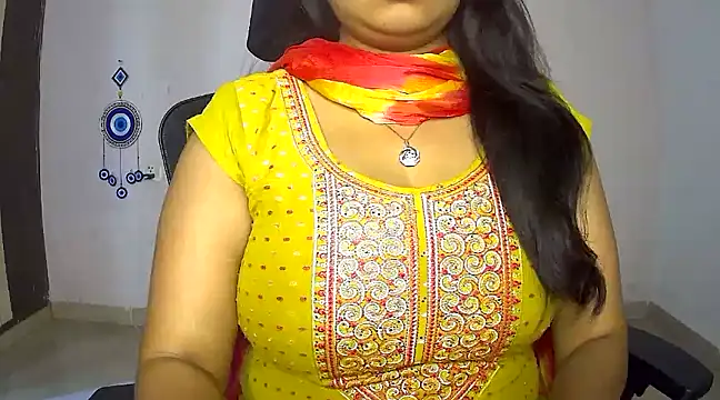 Swetaa  online show from 3, 3, 2025