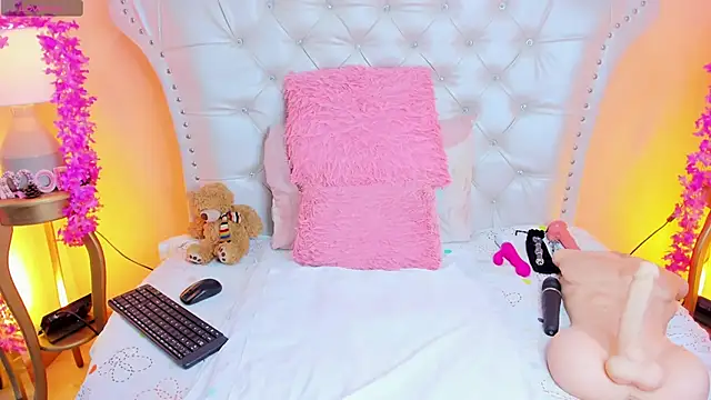 AliceLamore online show from 11, 10, 2025