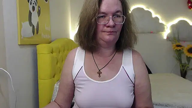 Snapshot of HolyMilfa chatting on 7, 2, 2025 HolyMilfa online show from 7, 2, 2025