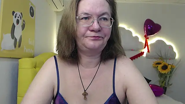 Snapshot of HolyMilfa chatting on 7, 3, 2025 HolyMilfa online show from 7, 3, 2025