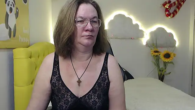 Snapshot of HolyMilfa chatting on 9, 2, 2025 HolyMilfa online show from 9, 2, 2025