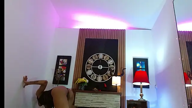 Snapshot of shantal_ray4 chatting on 9, 3, 2025 shantal ray4 online show from 9, 3, 2025