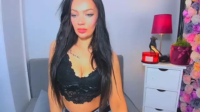 OliviaFantasy online show from 9, 11, 2025