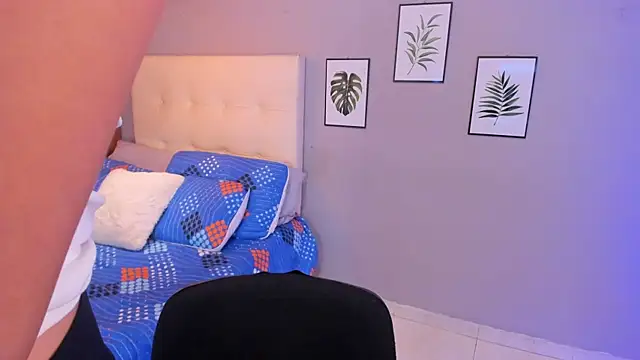 Maia W10 online show from 8, 11, 2025