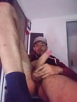 Snapshot of Aaronkiller chatting on 7, 6, 2026 Aaronkiller online show from 7, 6, 2026