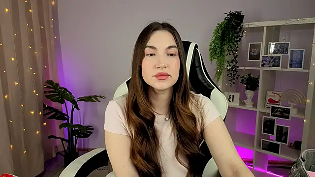 Snapshot of MelissaLovvv chatting on 14, 11, 2025 MelissaLovvv online show from 14, 11, 2025