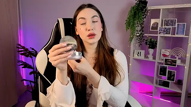 Snapshot of MelissaLovvv chatting on 16, 11, 2025 MelissaLovvv online show from 16, 11, 2025