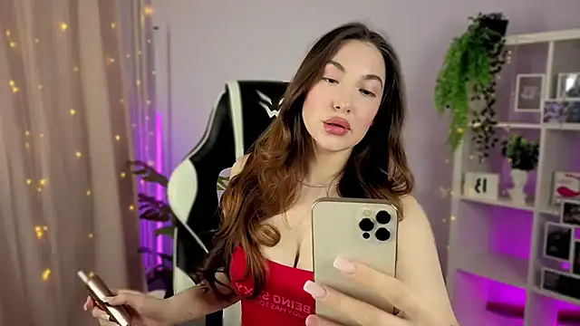 Snapshot of MelissaLovvv chatting on 5, 11, 2025 MelissaLovvv online show from 5, 11, 2025