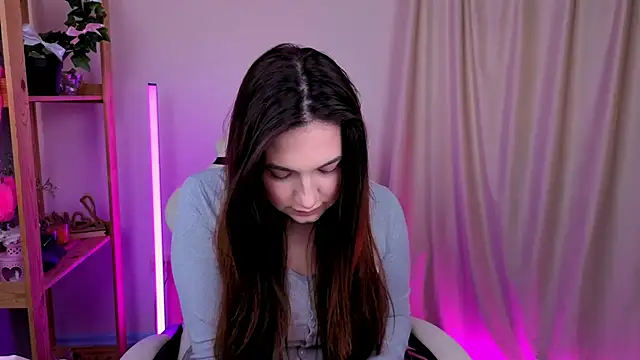 Snapshot of MelissaLovvv chatting on 2, 10, 2025 MelissaLovvv online show from 2, 10, 2025