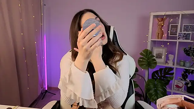 Snapshot of MelissaLovvv chatting on 15, 2, 2026 MelissaLovvv online show from 15, 2, 2026