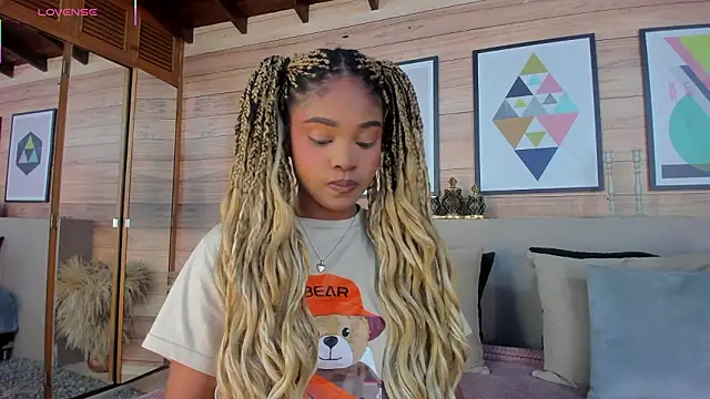 AriaFoster online show from 9, 3, 2026