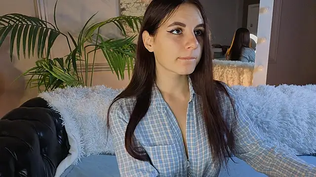 Kelly Woods online show from 4, 10, 2025