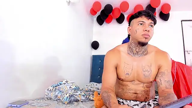 Snapshot of daamonxxx19 chatting on 2, 11, 2025 daamonxxx19 online show from 2, 11, 2025