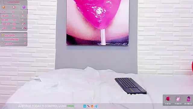 sweetieandjuicyy online show from 6, 3, 2025