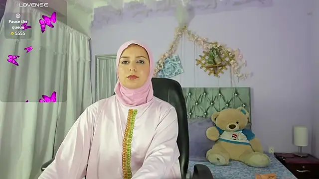 Snapshot of BadraSaadi chatting on 7, 10, 2025 BadraSaadi online show from 7, 10, 2025