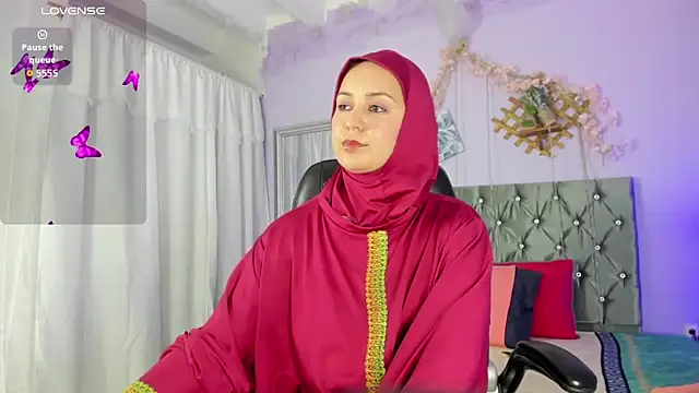 Snapshot of BadraSaadi chatting on 8, 10, 2025 BadraSaadi online show from 8, 10, 2025