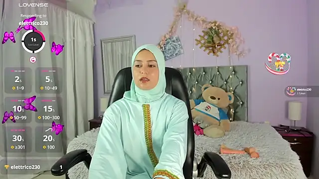 Snapshot of BadraSaadi chatting on 9, 9, 2025 BadraSaadi online show from 9, 9, 2025