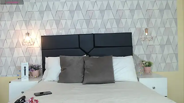 JustinePerry online show from 4, 10, 2025