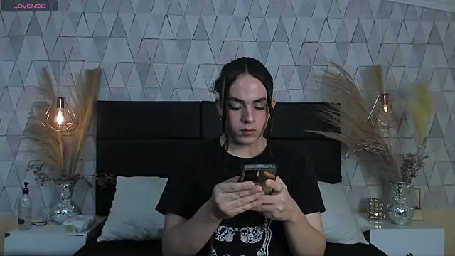 JustinePerry online show from 29, 3, 2026