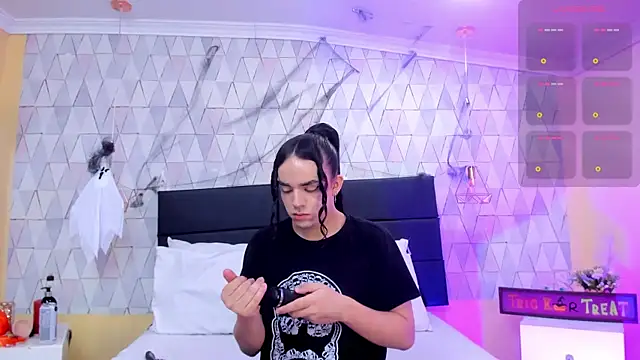 JustinePerry online show from 2, 11, 2025