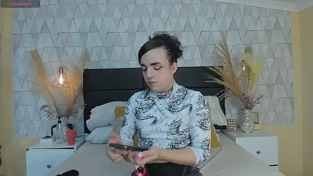 JustinePerry online show from 4, 3, 2026