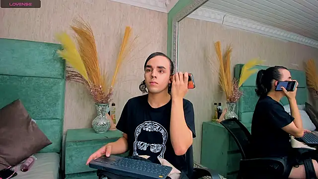 JustinePerry online show from 12, 10, 2025