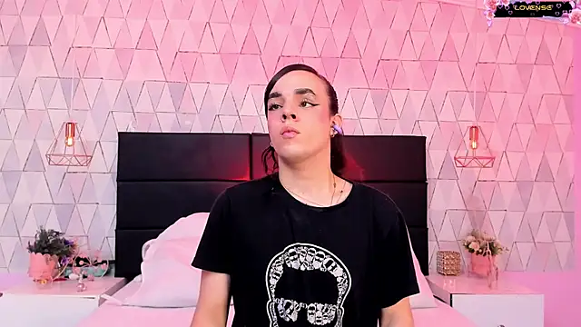 JustinePerry online show from 7, 5, 2026