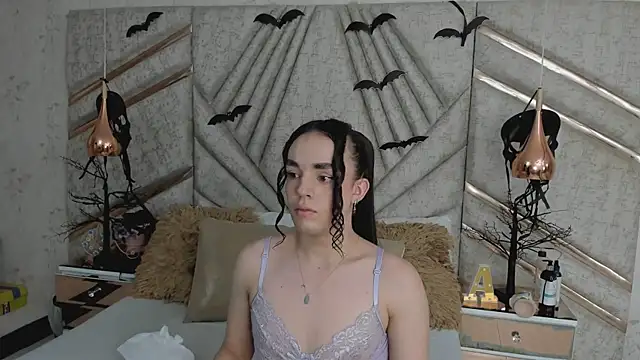 JustinePerry online show from 7, 11, 2025