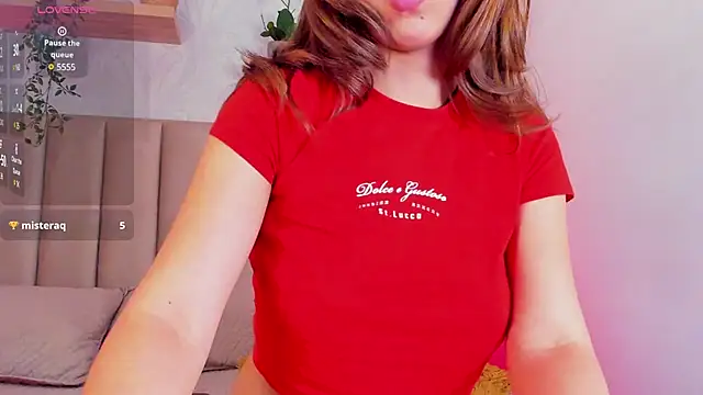 Snapshot of franchescamm chatting on 5, 3, 2025 franchescamm online show from 5, 3, 2025