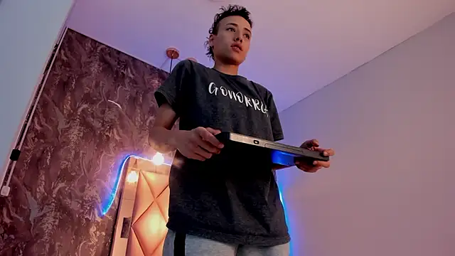 megan 100 online show from 1, 3, 2025