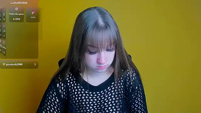 Snapshot of Evelina_GG chatting on 6, 10, 2025 Evelina GG online show from 6, 10, 2025