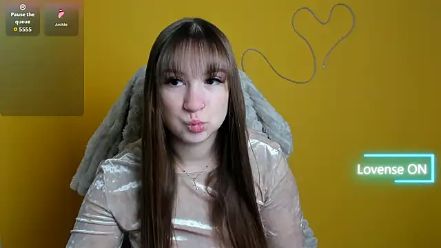 Snapshot of Evelina_GG chatting on 17, 11, 2025 Evelina GG online show from 17, 11, 2025