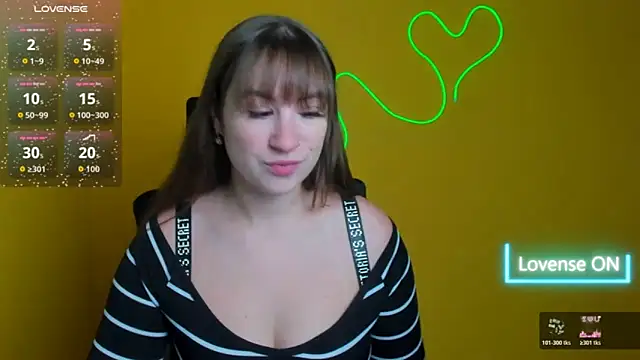 Snapshot of Evelina_GG chatting on 18, 10, 2025 Evelina GG online show from 18, 10, 2025