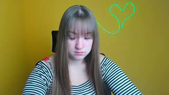 Snapshot of Evelina_GG chatting on 20, 10, 2025 Evelina GG online show from 20, 10, 2025