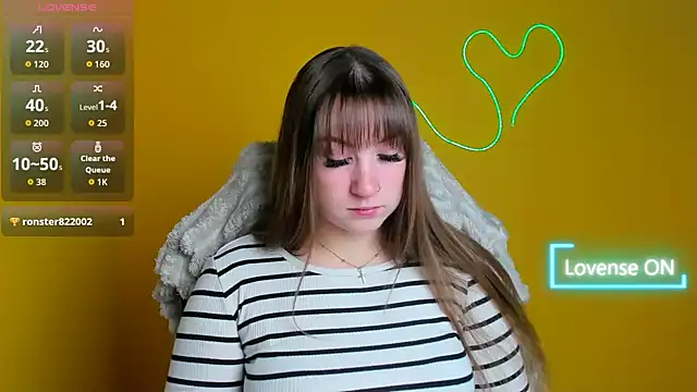 Snapshot of Evelina_GG chatting on 4, 11, 2025 Evelina GG online show from 4, 11, 2025