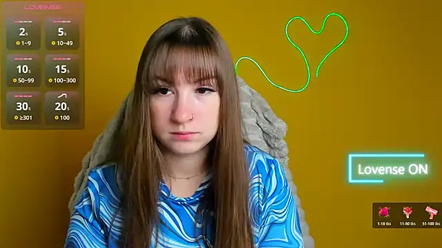 Snapshot of Evelina_GG chatting on 6, 11, 2025 Evelina GG online show from 6, 11, 2025