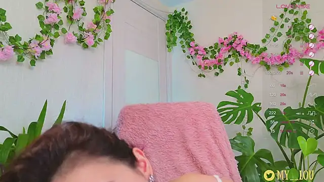 Snapshot of MyLou_ chatting on 22, 3, 2025 MyLou online show from 22, 3, 2025