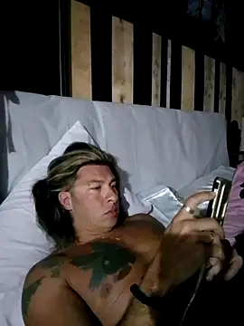 Snapshot of Lovely_milk chatting on 22, 11, 2025 Lovely milk online show from 22, 11, 2025