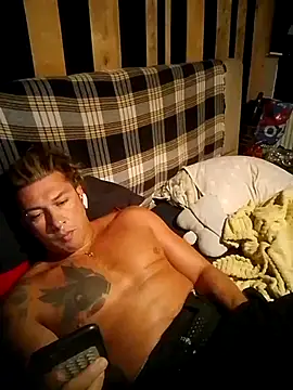 Snapshot of Lovely_milk chatting on 28, 10, 2025 Lovely milk online show from 28, 10, 2025