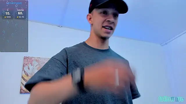 Snapshot of Samuel_Up chatting on 11, 11, 2025 Samuel Up online show from 11, 11, 2025