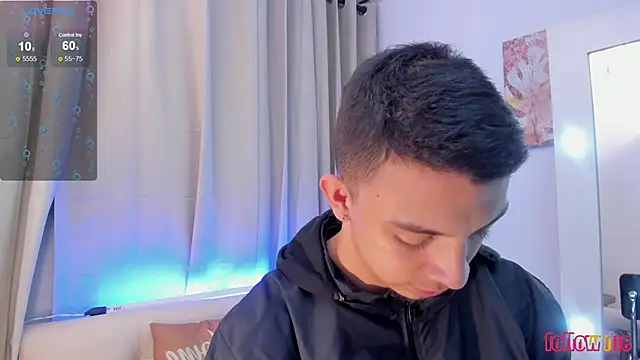 Snapshot of Samuel_Up chatting on 30, 11, 2025 Samuel Up online show from 30, 11, 2025