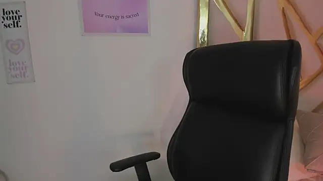 LanaJones  online show from 25, 5, 2026