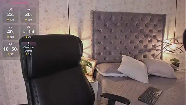 Snapshot of LanaJones_ chatting on 15, 7, 2026 LanaJones online show from 15, 7, 2026