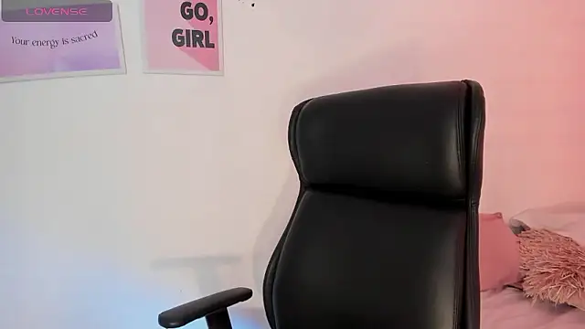 LanaJones  online show from 12, 1, 2026